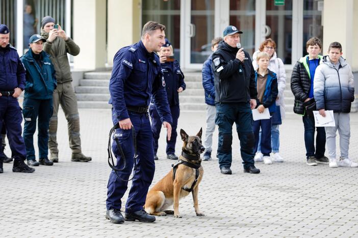 Policijos kinologų daugiakovės pirmenybių apdovanojimai