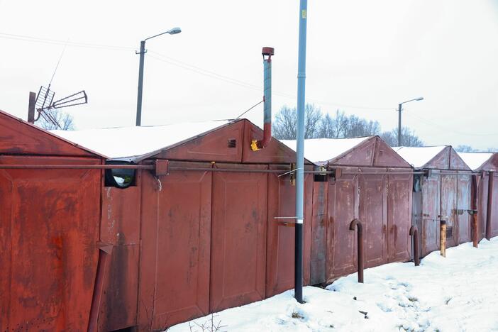 Garažai Technikos g., kur buvo laikoma pagrobta mergaitė